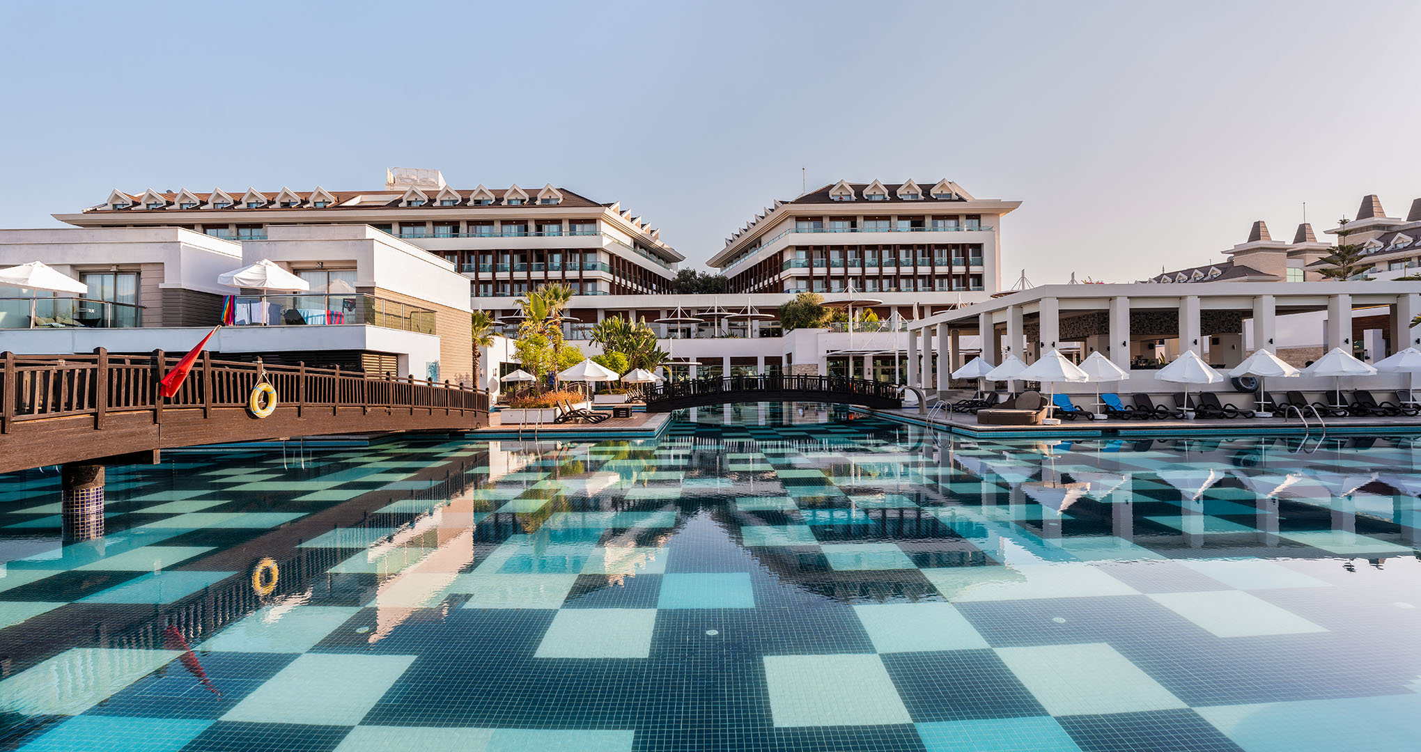 tui-blue-belek-acik-yuzme-havuzu-galeri-d-4.jpg