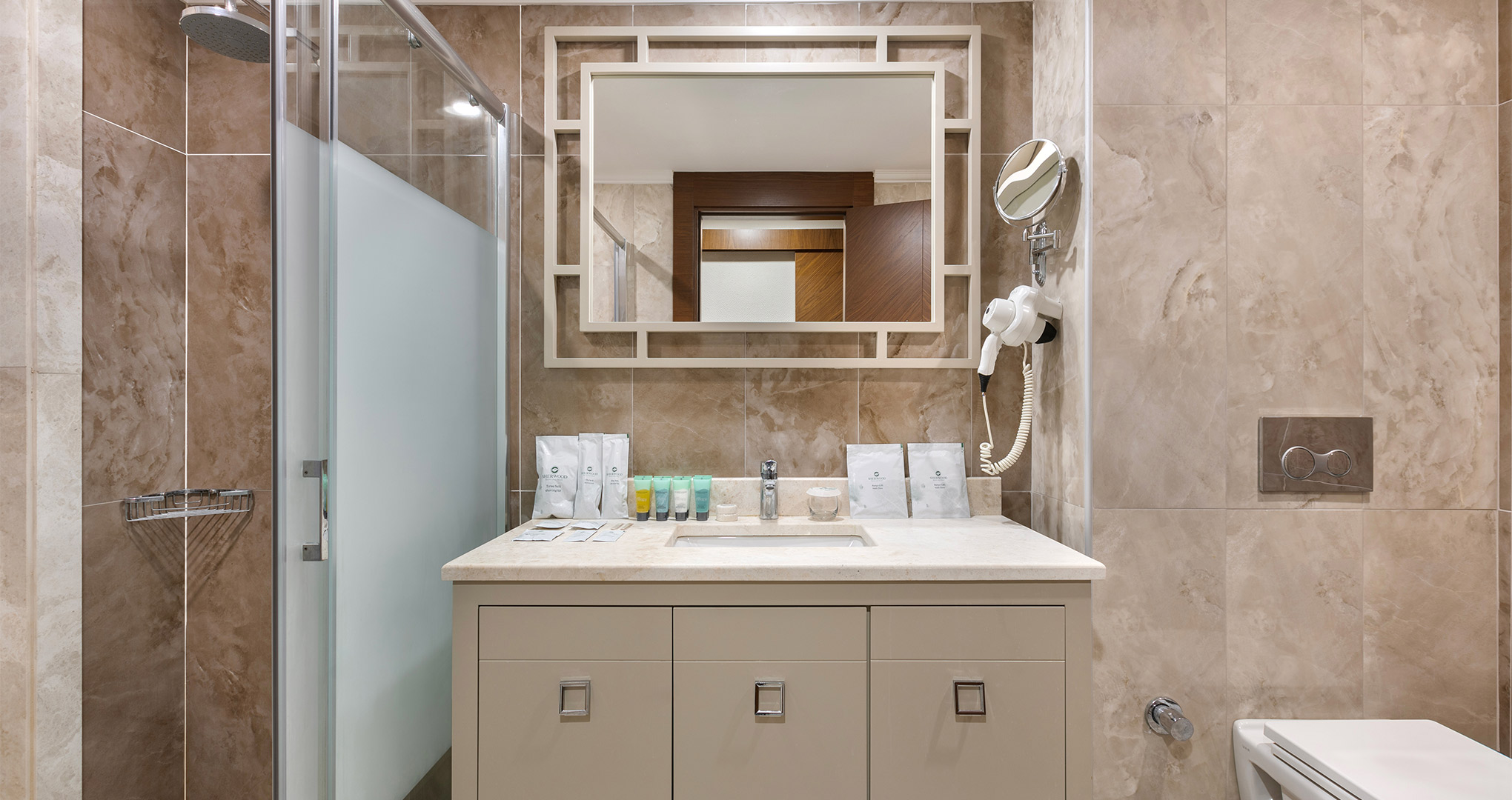 sherwood-exclusive-kemer-corner-suite-galeri3.jpg